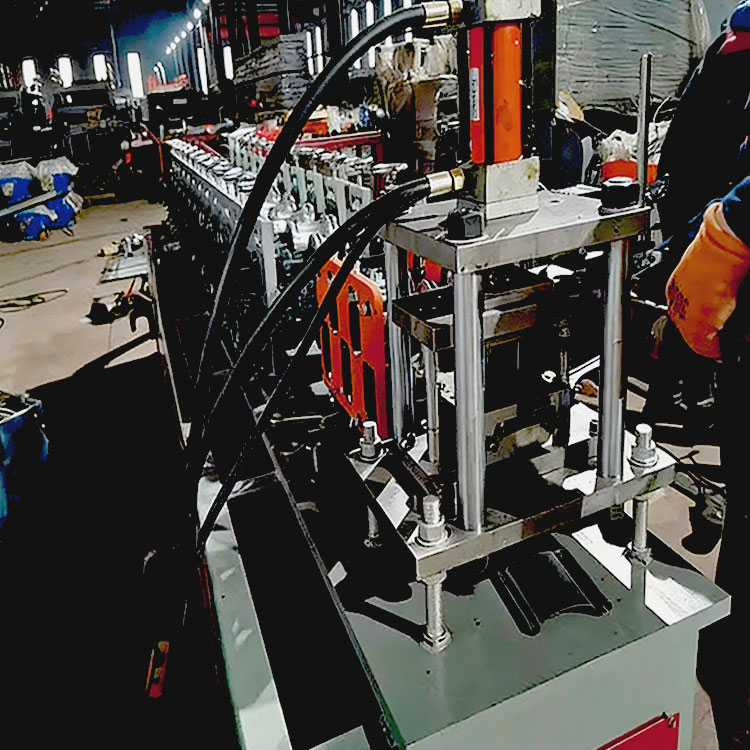Roll shutter door roll forming machine