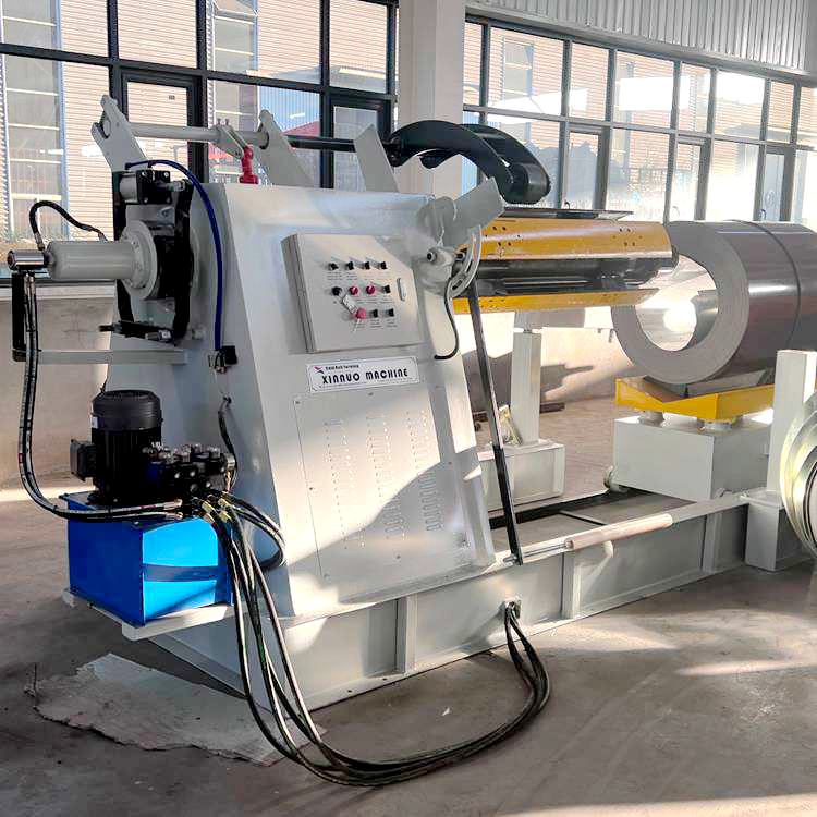 Fully automatic uncoiler with trolley