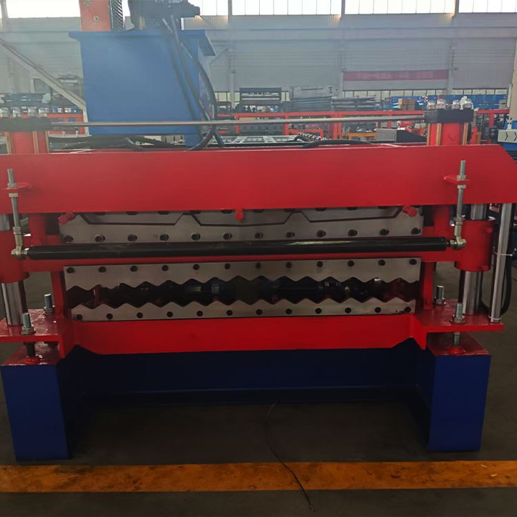 Double-layer color steel tile forming machine