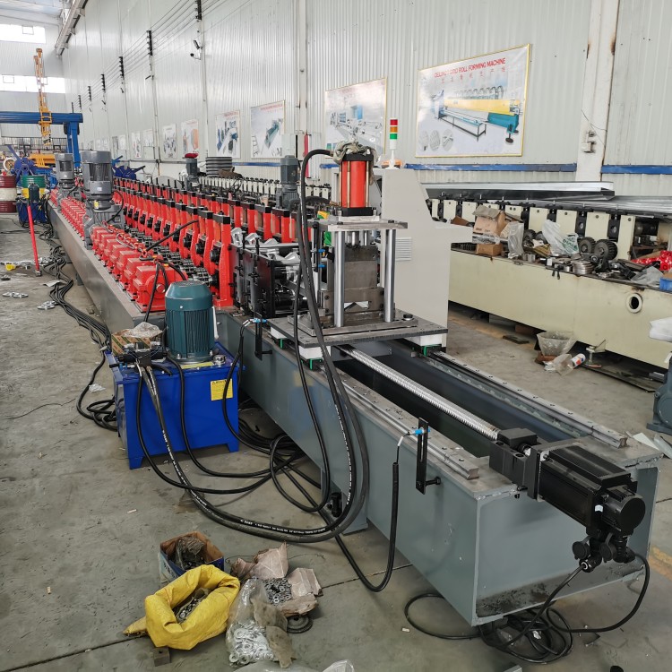 Tent roof beam roll forming machine