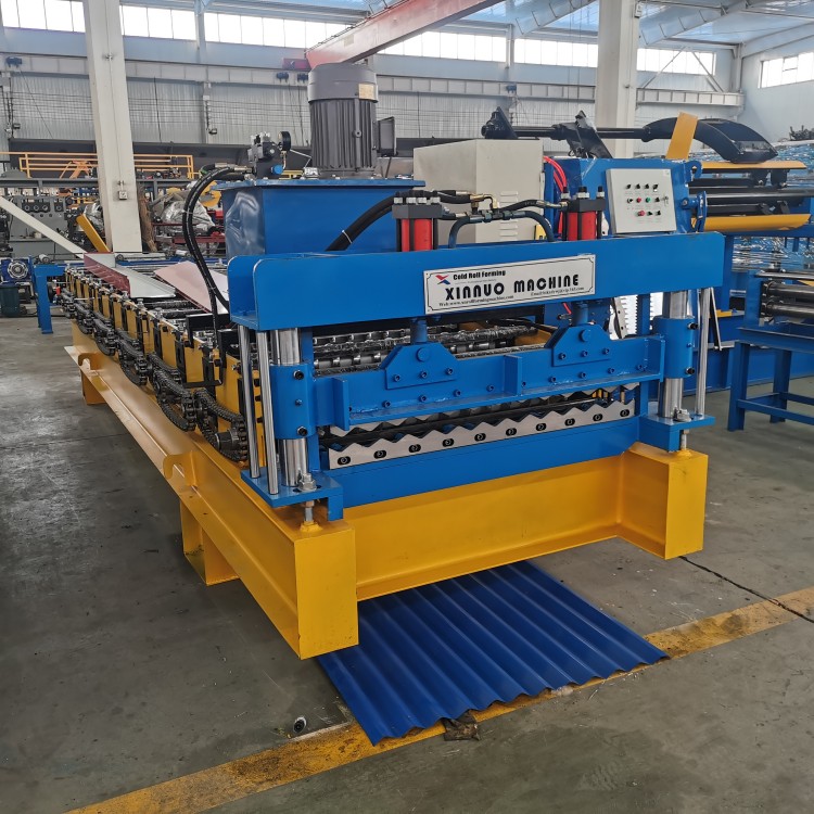 Machine pour onduler les toles