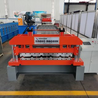 Metal sheet roll forming machine