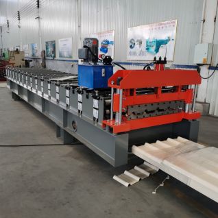 roof rolling machine