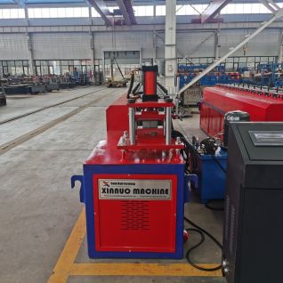 RollIing door machine