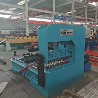 Corrugated metal curved roof sheet crimping machine