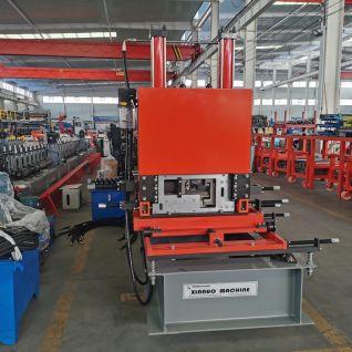  A high-efficiency c profile roll forming machine