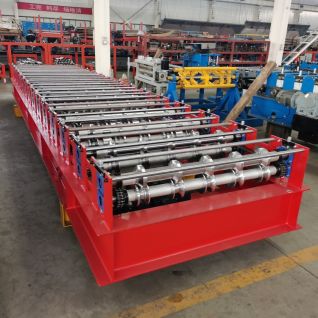 EPS Sandwich Panel Roof Machine in CHINE